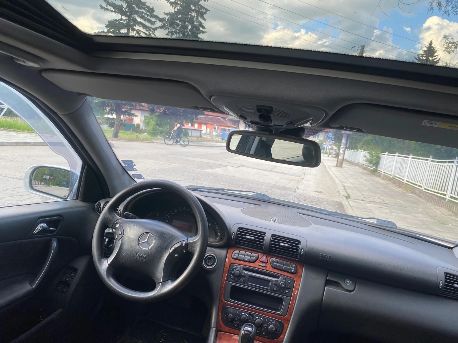 Mercedes-Benz C 220, снимка 5 - Автомобили и джипове - 54691759