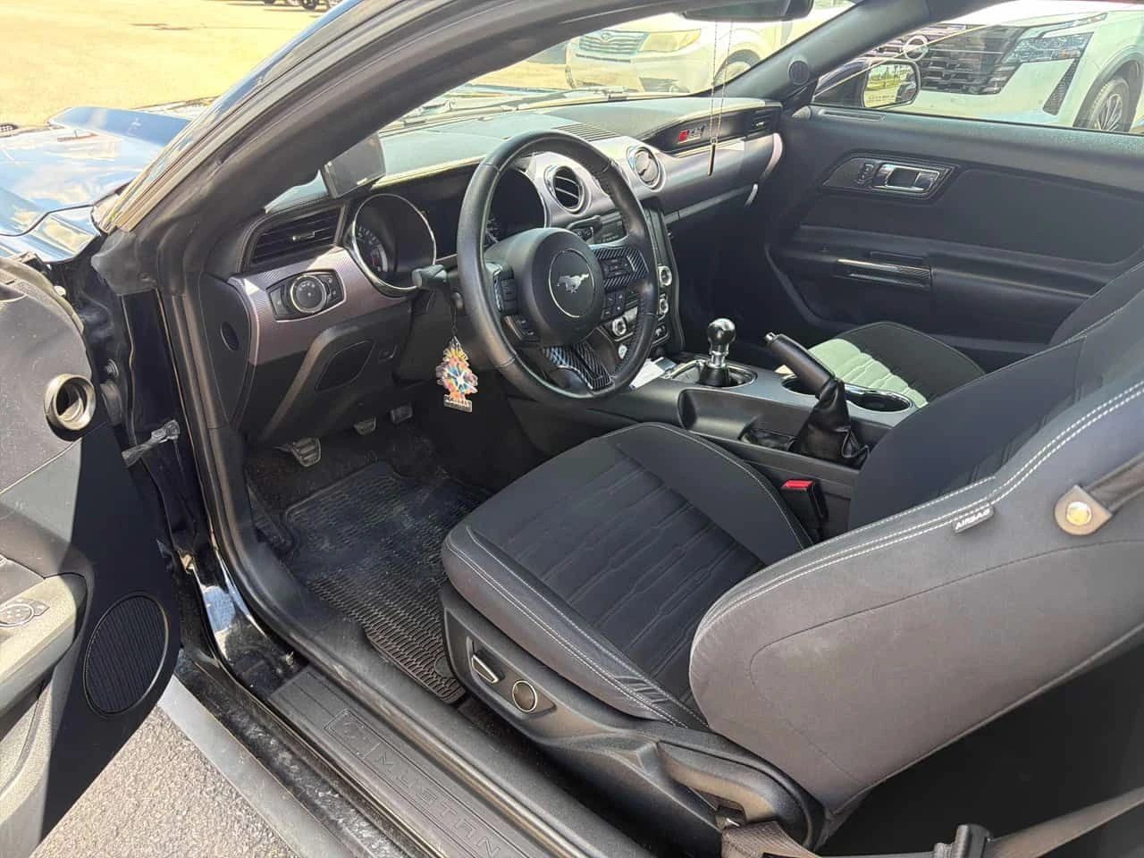 Ford Mustang GT/CARFAX/ФИНАНСИРАНЕ, снимка 5 - Автомобили и джипове - 54853597