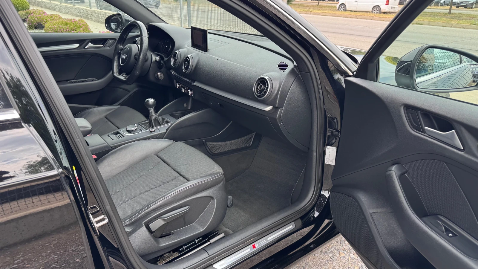 Audi A3 2.0TDI 150�� S-Line* ��������* ���������*  | Mobile.bg � ����������� 12
