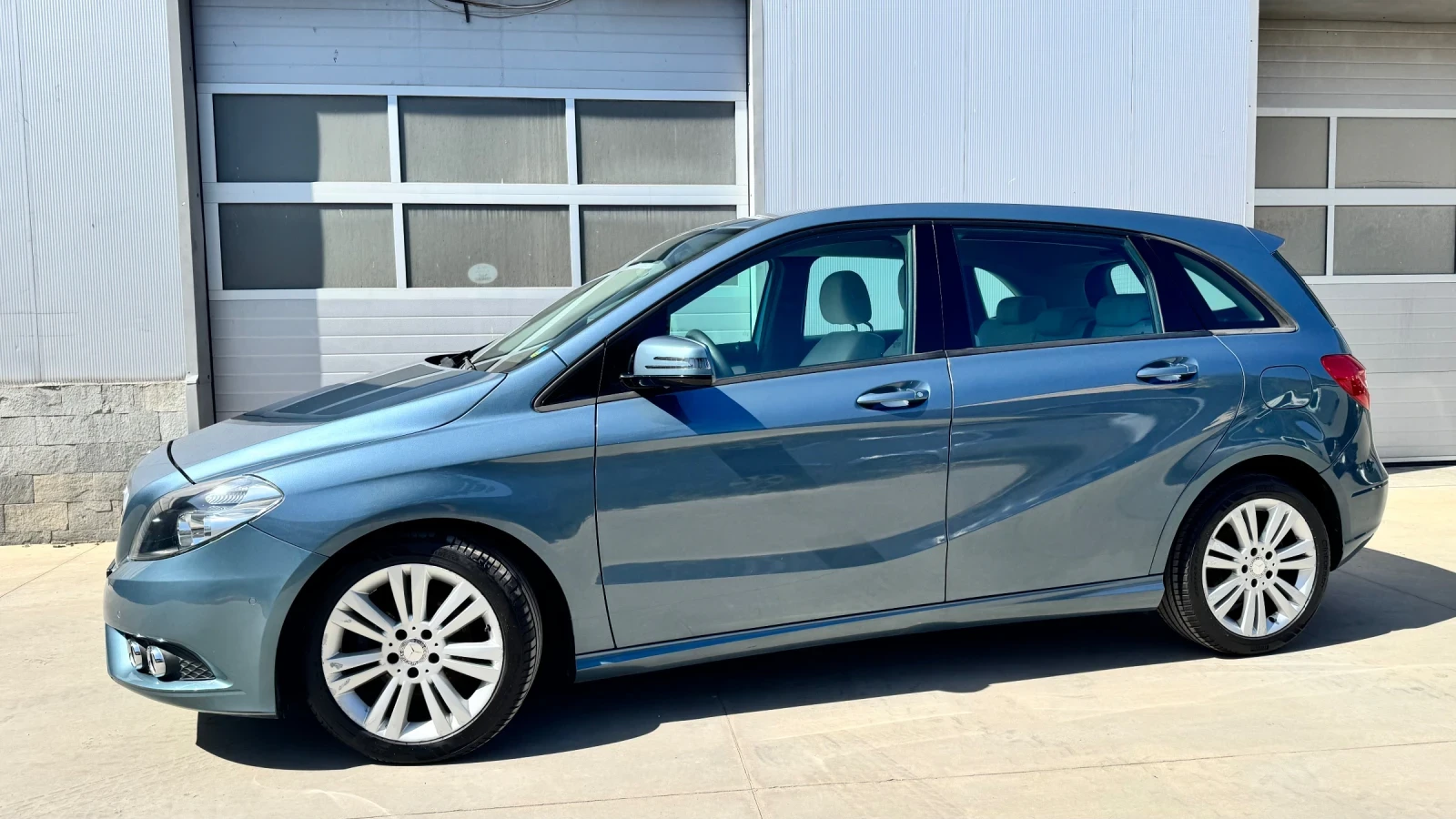 Mercedes-Benz B 180 1.6 I Executive  | Mobile.bg � ����������� 2