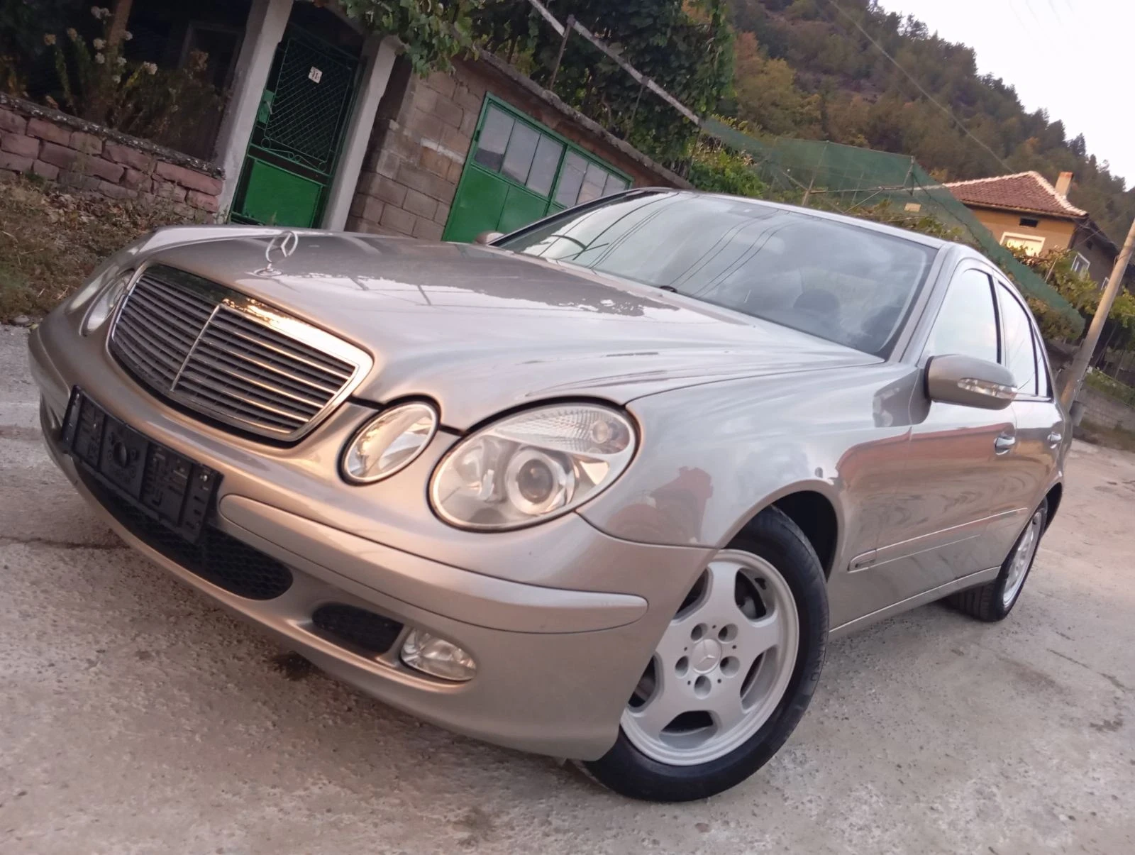 Mercedes-Benz E 200 200cdi.avtomatik.klim., снимка 4 - Автомобили и джипове - 56011499