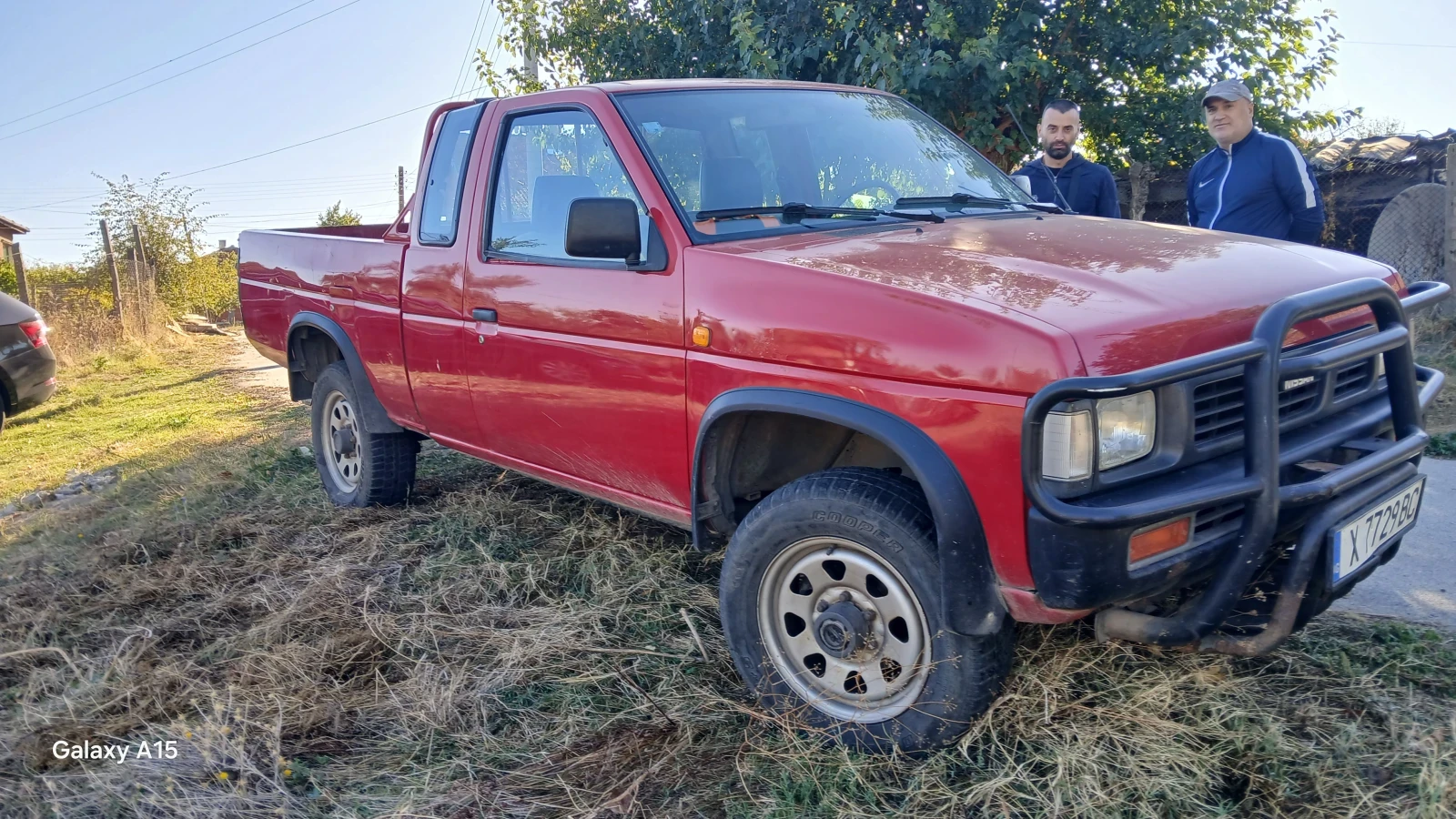 Nissan Pickup, снимка 2 - Автомобили и джипове - 56343442