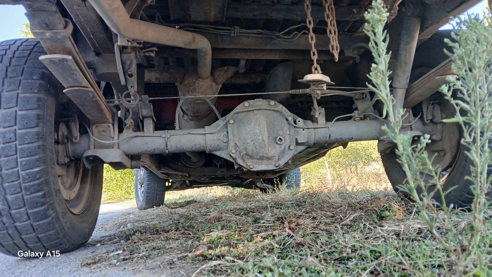 Nissan Pickup, снимка 12 - Автомобили и джипове - 56343442