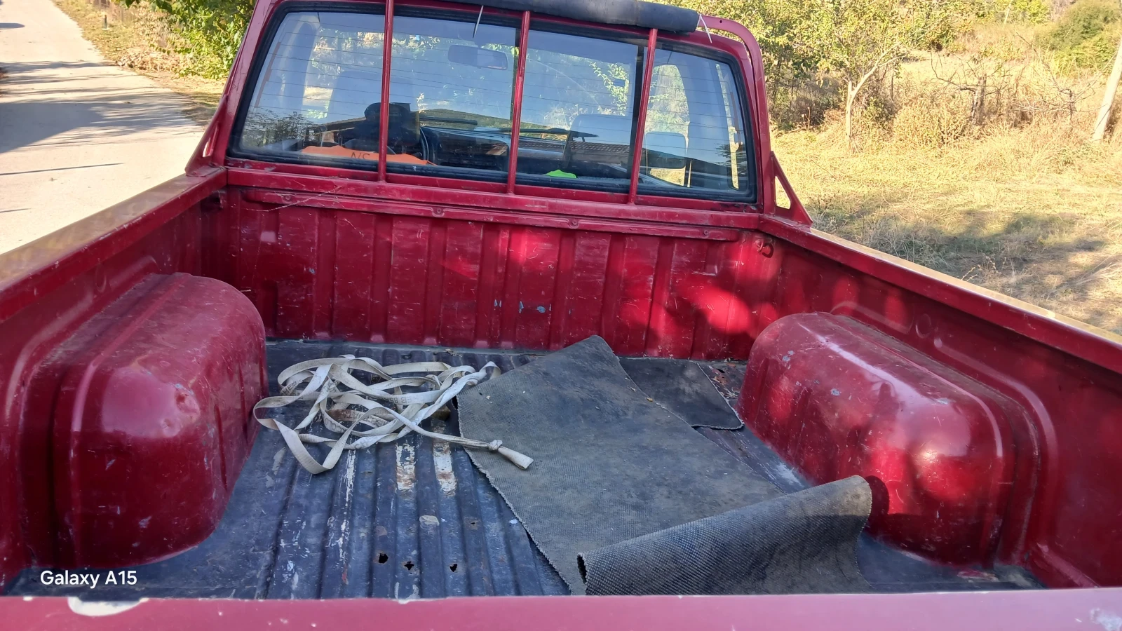 Nissan Pickup, снимка 10 - Автомобили и джипове - 56343442