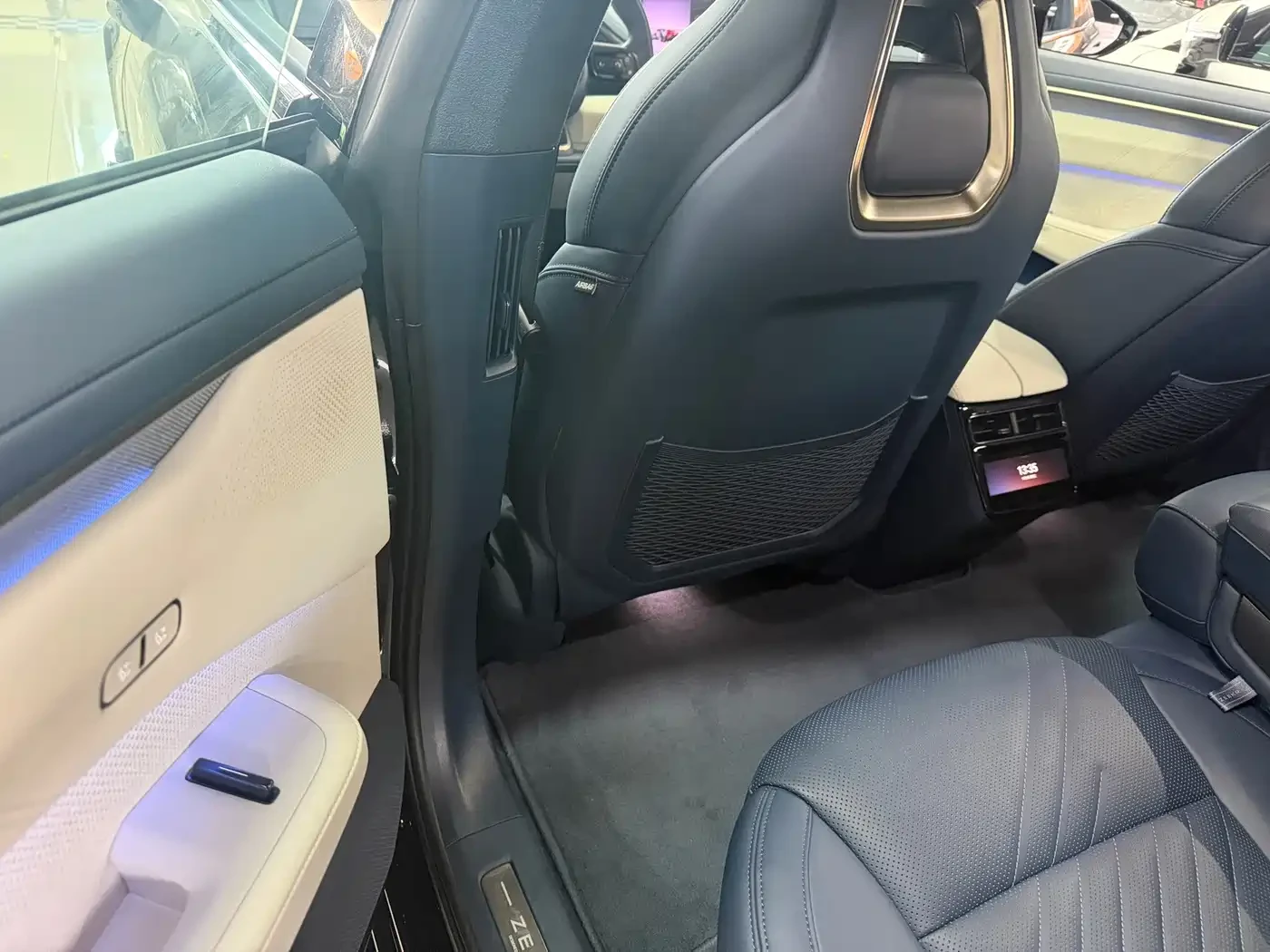 Zeekr 001 YOU EDITION | 100kWh AWD | 789hp | Mobile.bg � ����������� 9