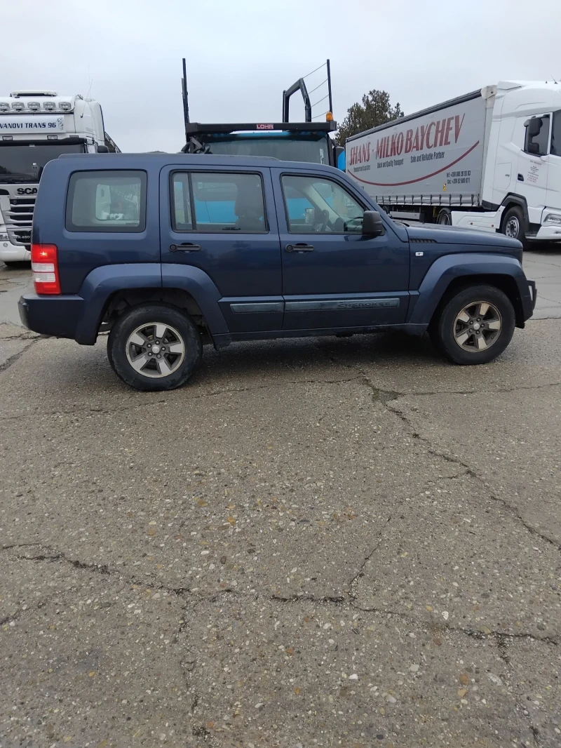 Jeep Cherokee KK 2.8 CRD, снимка 5 - Автомобили и джипове - 48554874