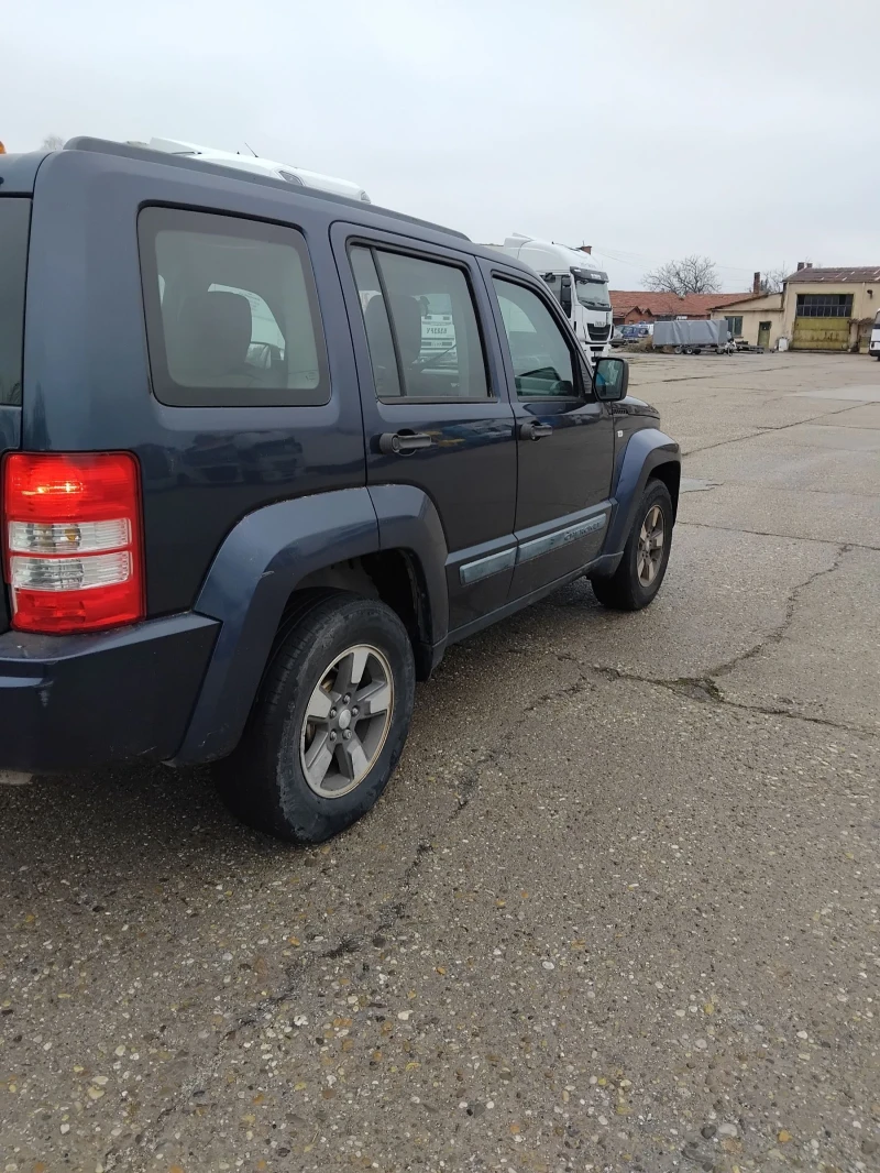 Jeep Cherokee KK 2.8 CRD, снимка 4 - Автомобили и джипове - 48554874