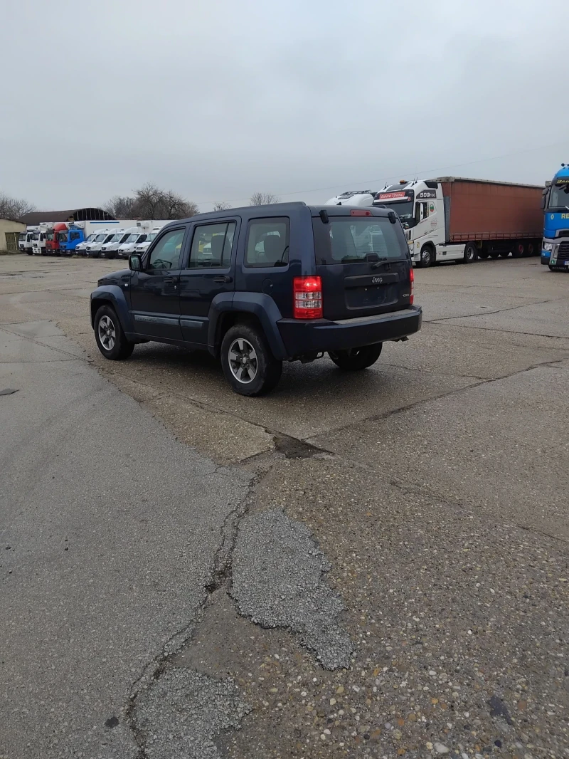 Jeep Cherokee KK 2.8 CRD, снимка 7 - Автомобили и джипове - 48554874