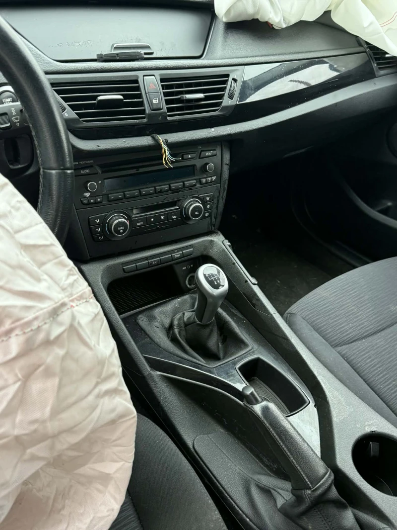 BMW X1 2.0D, снимка 7 - Автомобили и джипове - 53524270