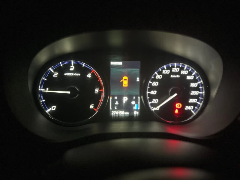 Mitsubishi Outlander, снимка 10 - Автомобили и джипове - 53528333