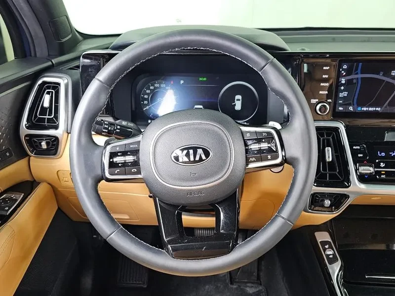 Kia Sorento 2.5T 2WD* Digital* 360 камери* Подгрев* Обдухване, снимка 13 - Автомобили и джипове - 56688254
