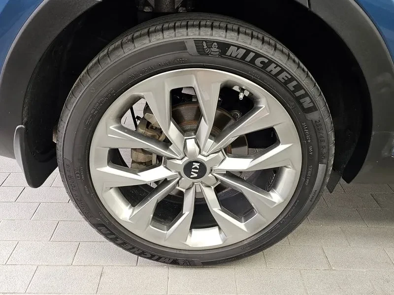 Kia Sorento 2.5T 2WD* Digital* 360 камери* Подгрев* Обдухване, снимка 5 - Автомобили и джипове - 56688254
