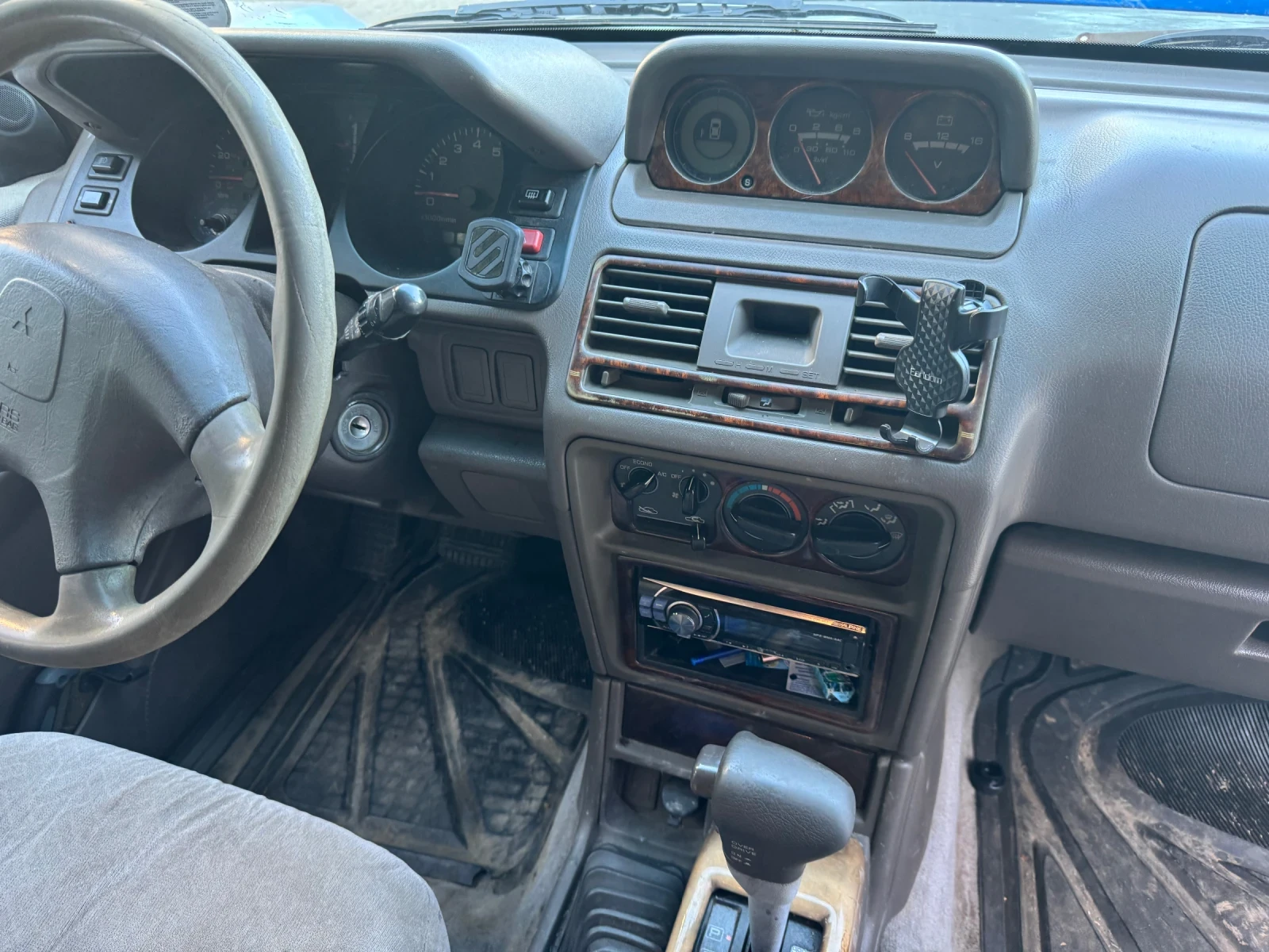 Mitsubishi Pajero MONTERO - изображение 8