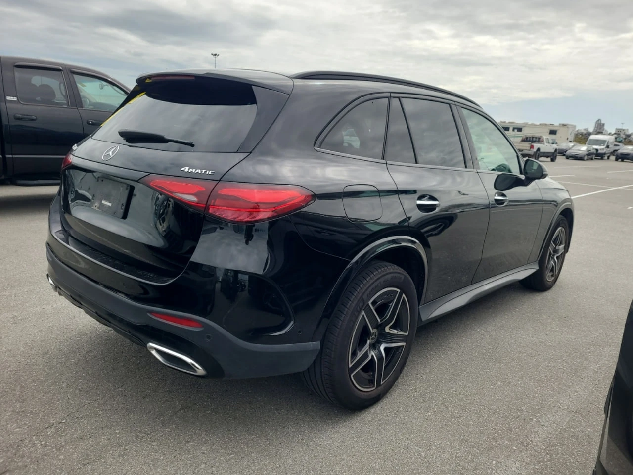 Mercedes-Benz GLC 300 * CARFAX * АВТО КРЕДИТ * ЦЕНА ДО БГ! - изображение 3