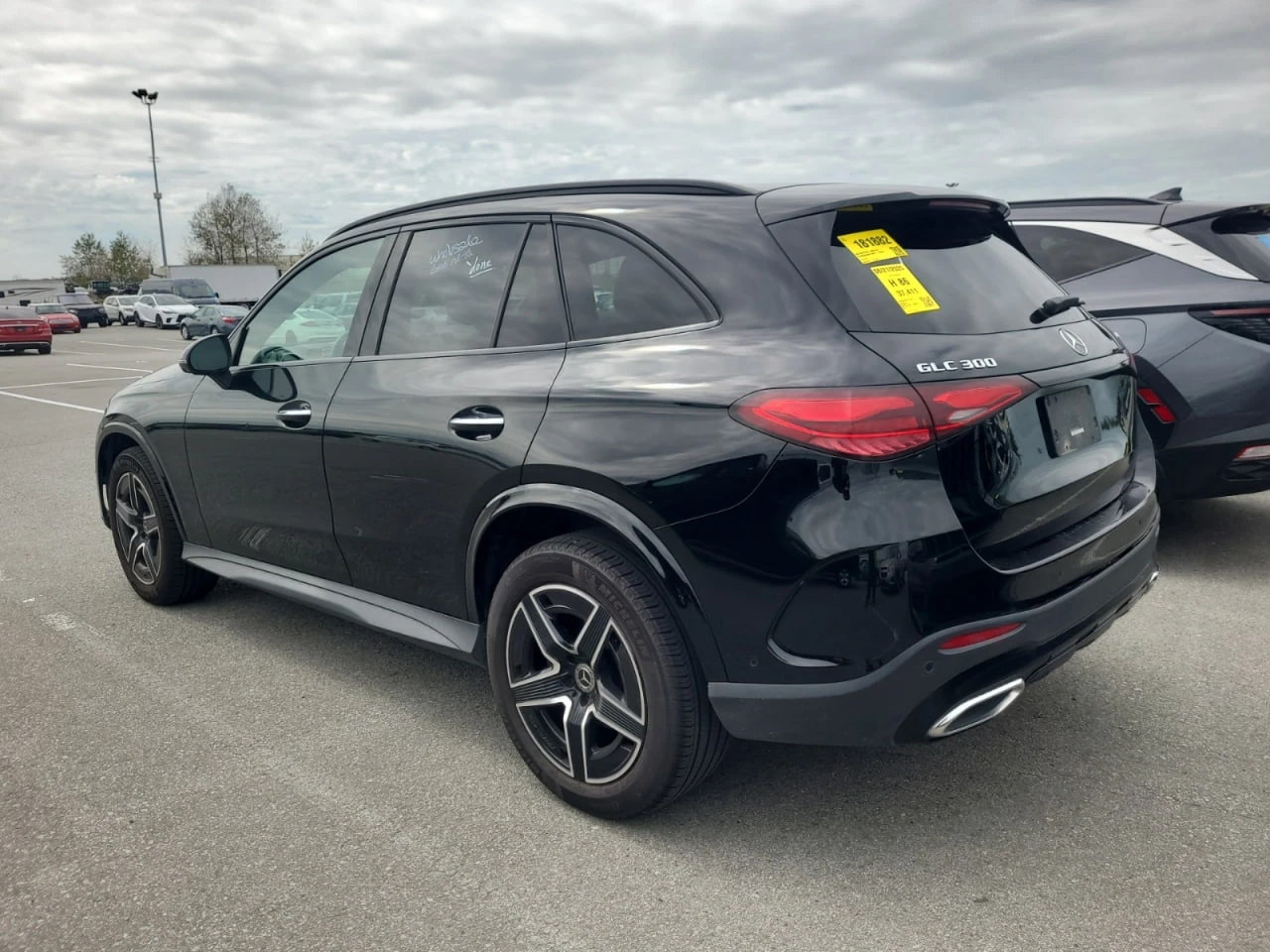 Mercedes-Benz GLC 300 * CARFAX * АВТО КРЕДИТ * ЦЕНА ДО БГ! - изображение 4