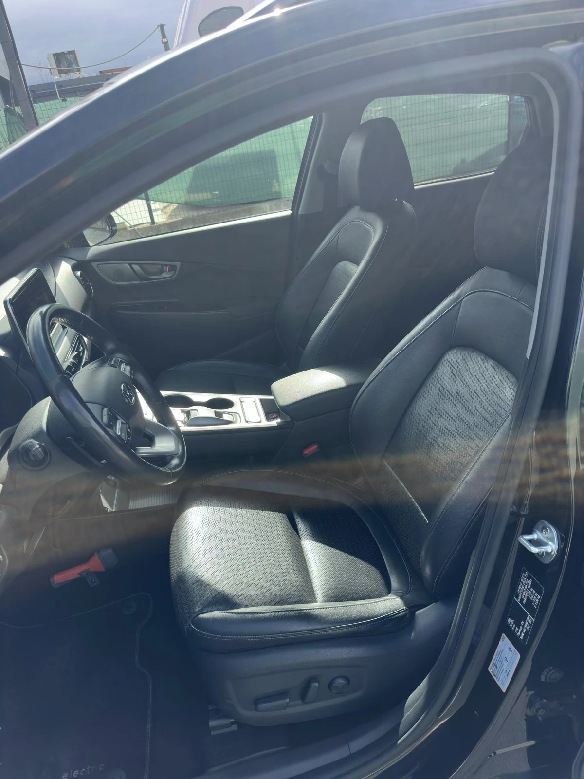 Hyundai Kona 64KWh/PREMIUM/SOH100%/BLUELINK/HEADUP/KRELL - изображение 8