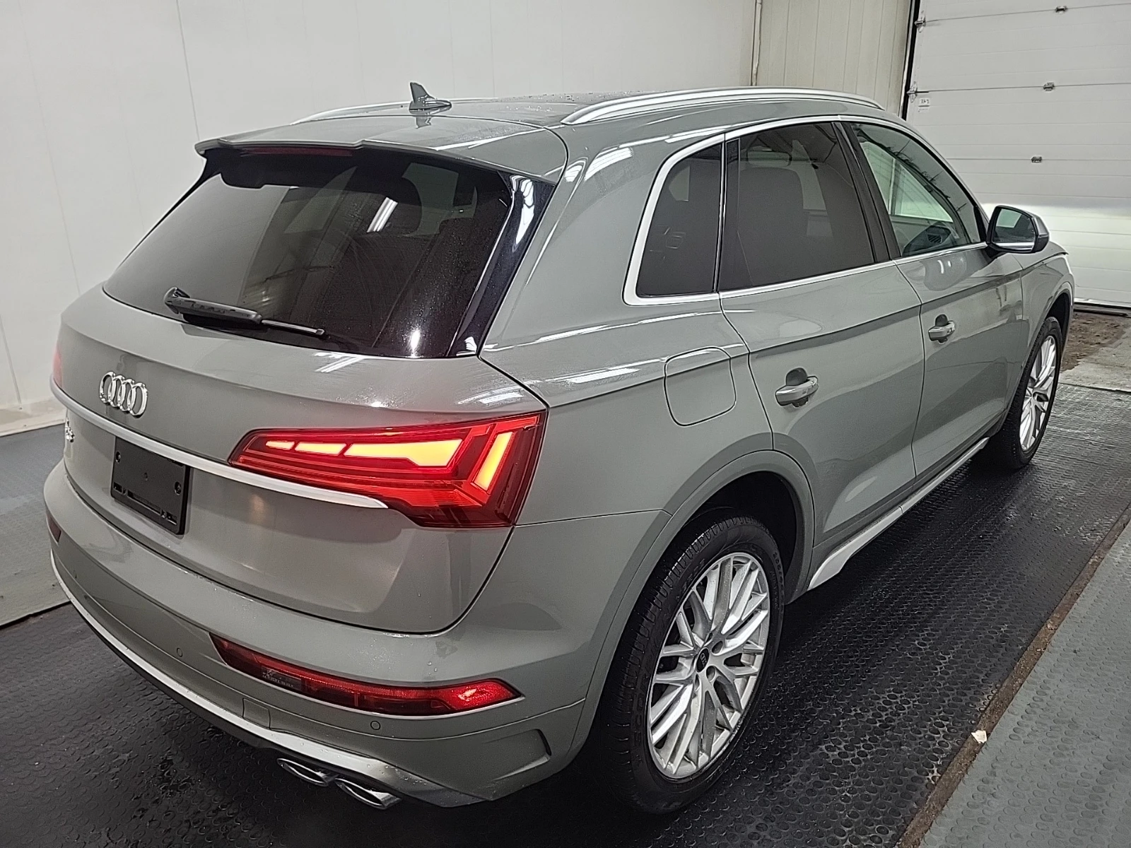 Audi SQ5 * CARFAX * БЕЗ ПЪРВОНАЧАЛНА ВНОСКА - изображение 6