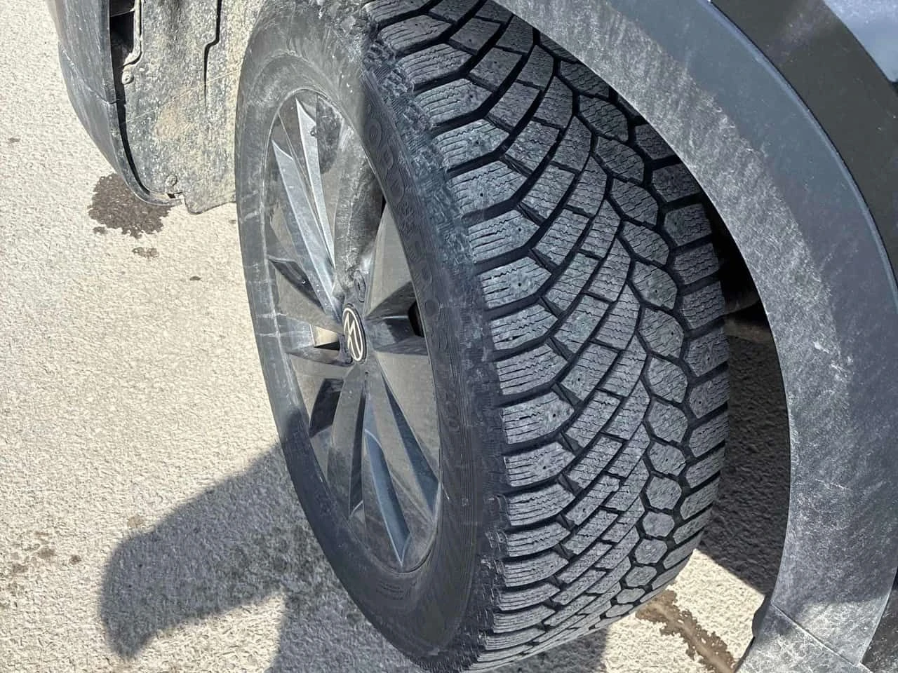 VW Taos Trendline | ПОДГРЕВИ | 2 KEYS | KEYLESS | CARFAX, снимка 17 - Автомобили и джипове - 53751551