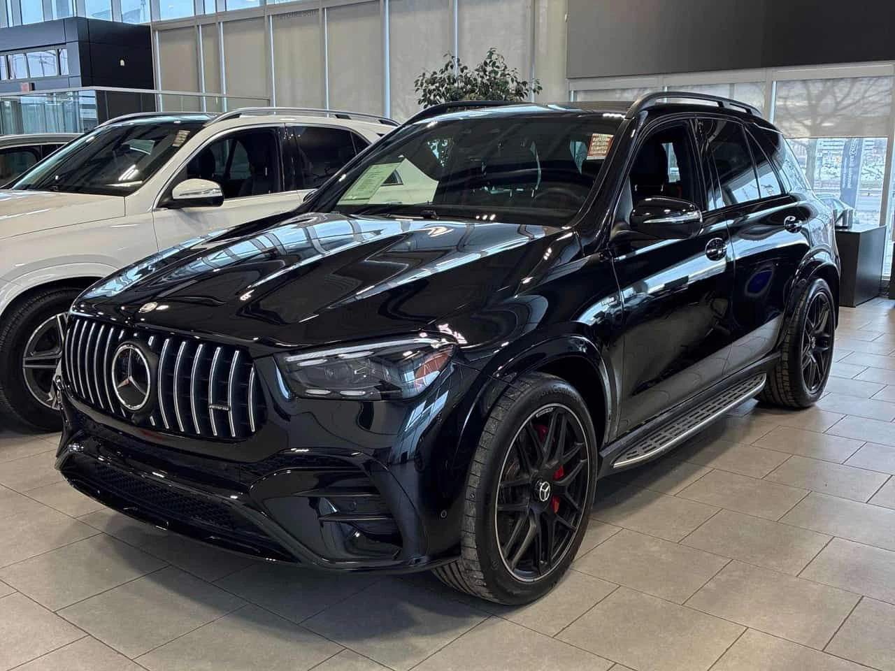 Mercedes-Benz GLE 53 4MATIC * AMG * ДИСТРОНИК * 360 * BURMESTER * ОБДУХВАНЕ *  | Auto.bg — изображение 1