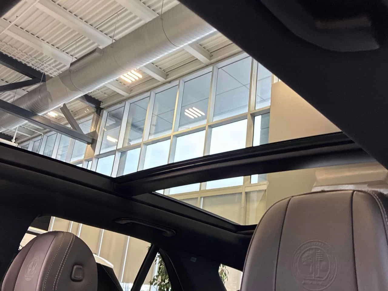 Mercedes-Benz GLE 53 4MATIC * AMG * ДИСТРОНИК * 360 * BURMESTER * ОБДУХВАНЕ * , снимка 17 - Автомобили и джипове - 53891746