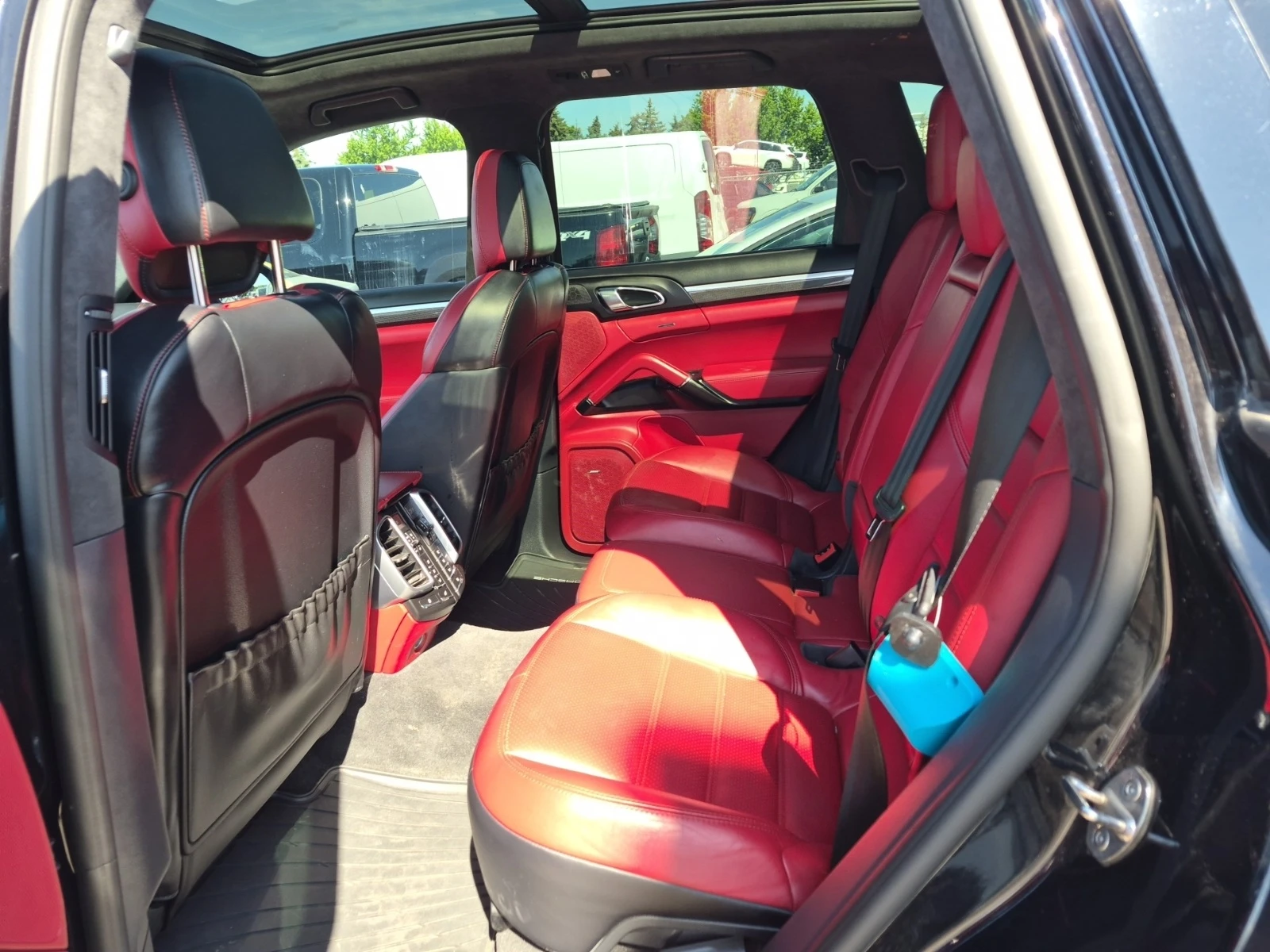 Porsche Cayenne GTS * * CARFAX * * АВТО КРЕДИТ * * , снимка 8 - Автомобили и джипове - 54901066