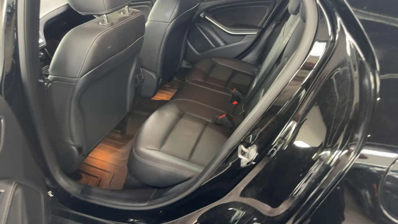 Mercedes-Benz GLA 250 ПОДГРЕВИ * ПАНО * KEYLESS * CARFAX, снимка 9 - Автомобили и джипове - 54918305