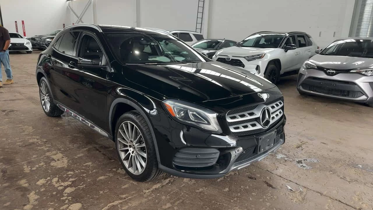 Mercedes-Benz GLA 250 ПОДГРЕВИ * ПАНО * KEYLESS * CARFAX, снимка 15 - Автомобили и джипове - 54918305
