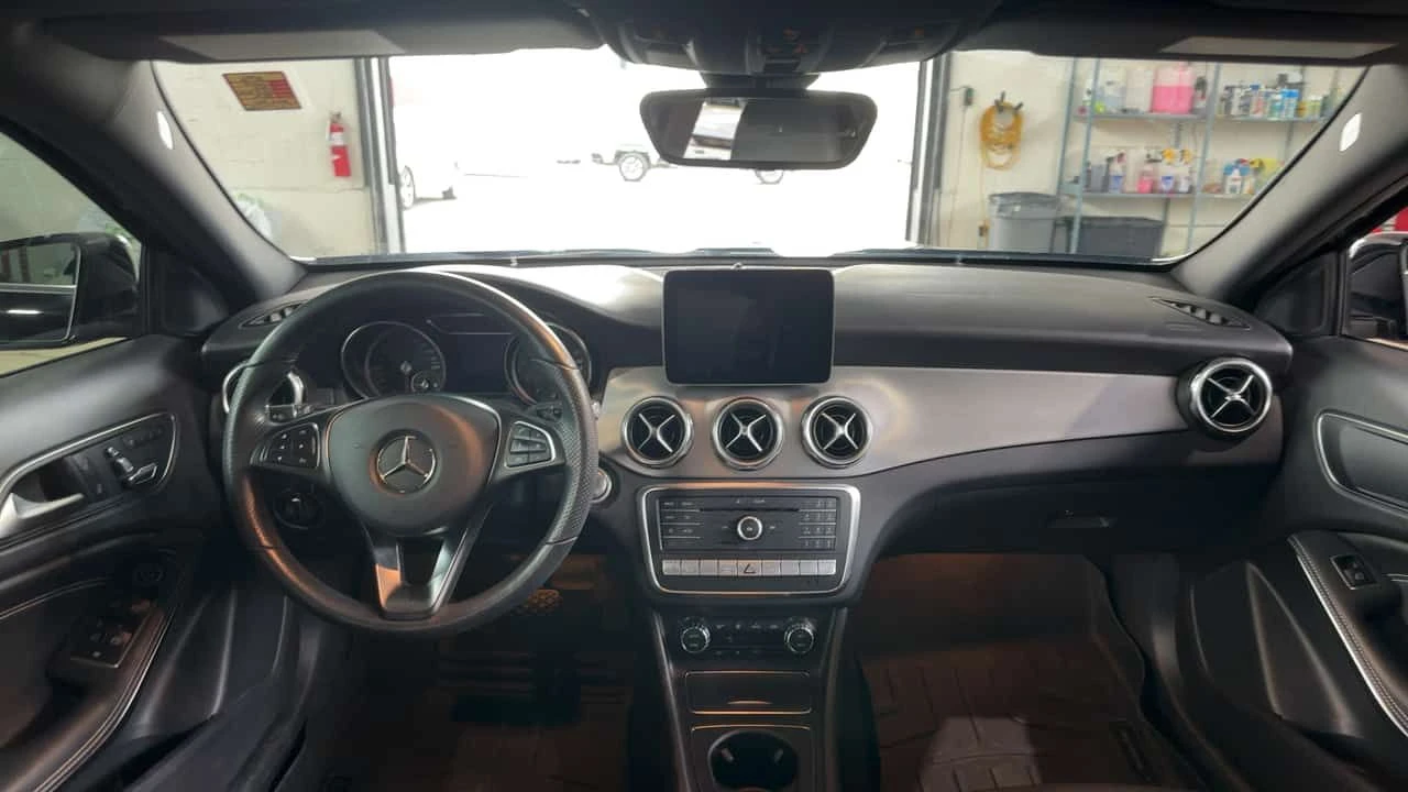 Mercedes-Benz GLA 250 ПОДГРЕВИ * ПАНО * KEYLESS * CARFAX, снимка 7 - Автомобили и джипове - 54918305