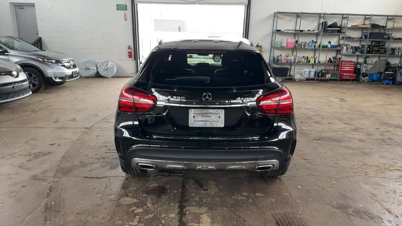 Mercedes-Benz GLA 250 ПОДГРЕВИ * ПАНО * KEYLESS * CARFAX, снимка 4 - Автомобили и джипове - 54918305