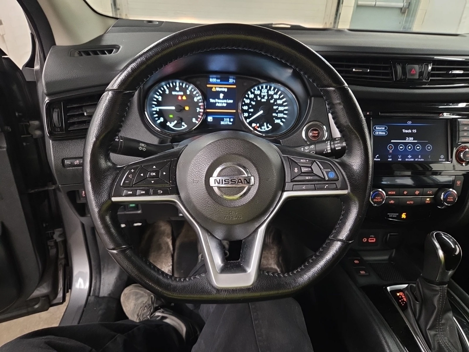 Nissan Qashqai SV FWD * * CARFAX * * АВТО КРЕДИТ * * , снимка 8 - Автомобили и джипове - 55341961