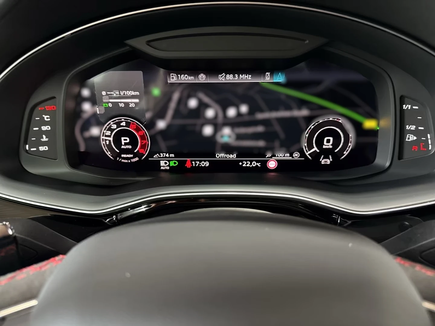 Audi RSQ8 PERFORMANCE / CERAMIC / B&O / MATRIX / PANO / HUD , снимка 10 - Автомобили и джипове - 55499027