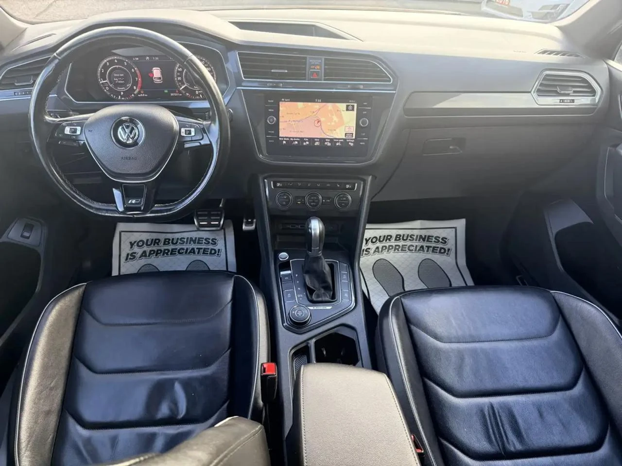 VW Tiguan R-Line* 360* Distronic* Пано* Fender* Дигитал, снимка 9 - Автомобили и джипове - 56084296