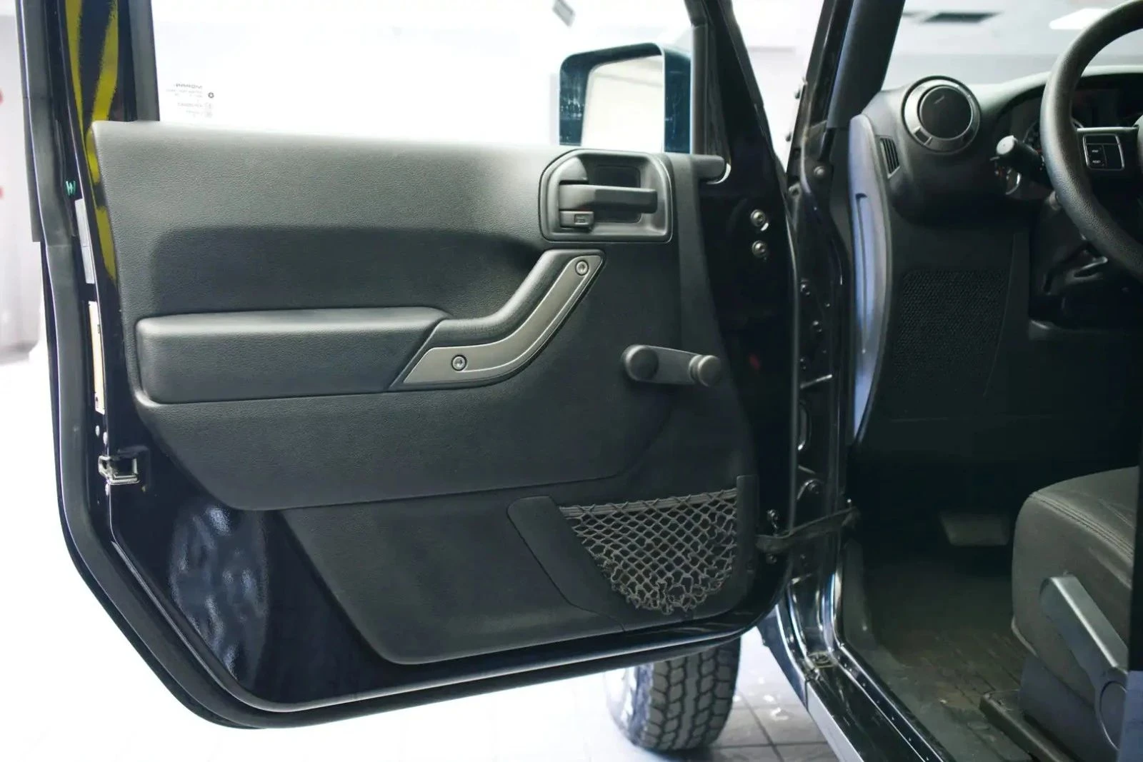 Jeep Wrangler, снимка 9 - Автомобили и джипове - 56728963