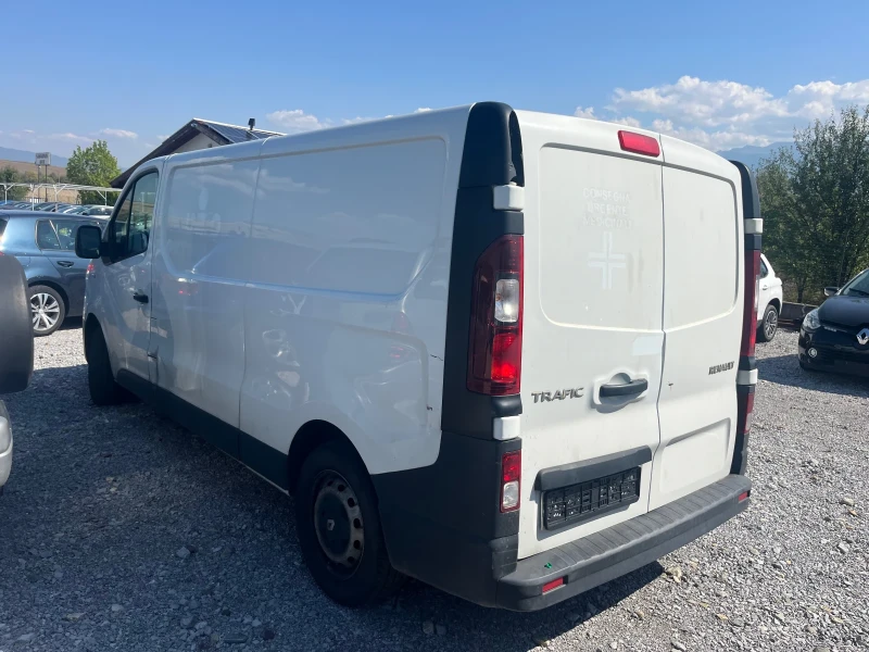 Renault Trafic, снимка 5 - Бусове и автобуси - 47319527