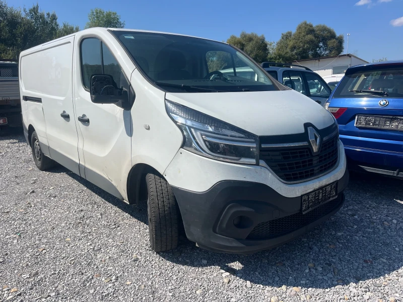 Renault Trafic, снимка 1 - Бусове и автобуси - 47319527