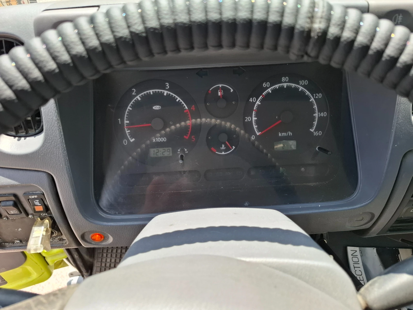 Nissan Capstar 35C13 кран, снимка 11 - Бусове и автобуси - 55252296