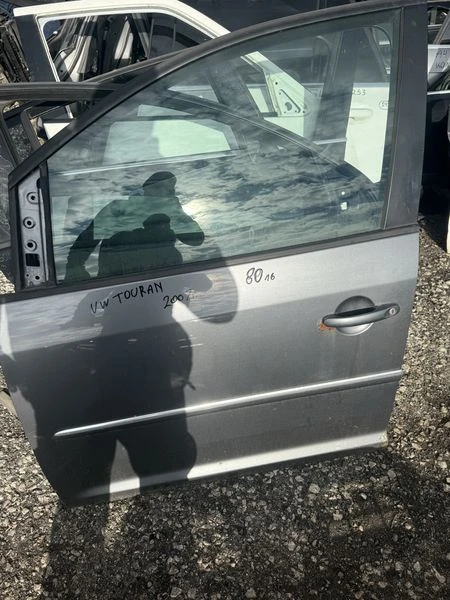 Предна лява врата за VW Touran със забележка