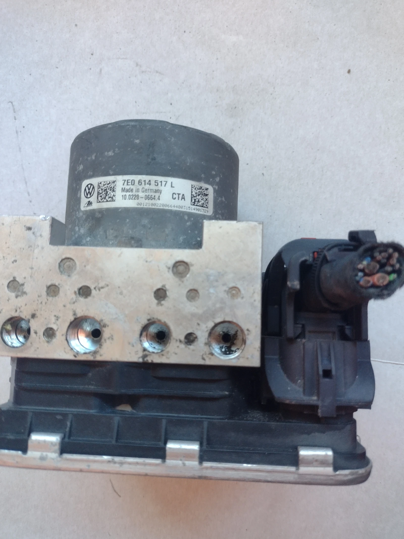 7E0 907 379 P 7E0907379P  7E0 907 379 M  ABS  VW CADDY, TRANSPORTER 7E0 614 517 L  7E0614517L   | Mobile.bg   3