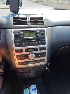 Toyota Avensis verso, снимка 4