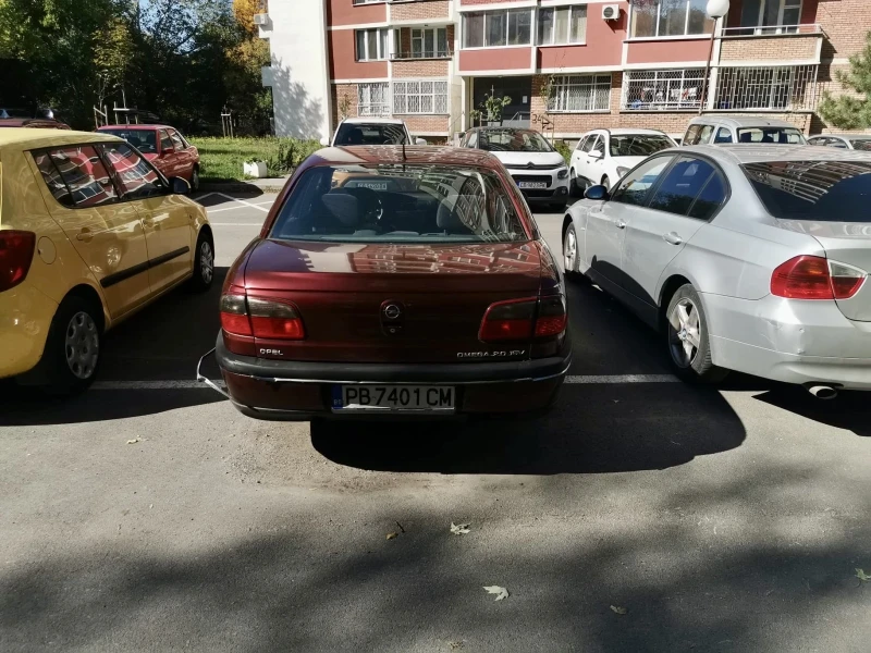 Opel Omega B, снимка 4 - Автомобили и джипове - 47640260