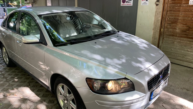 Volvo S40, снимка 2 - Автомобили и джипове - 49044563