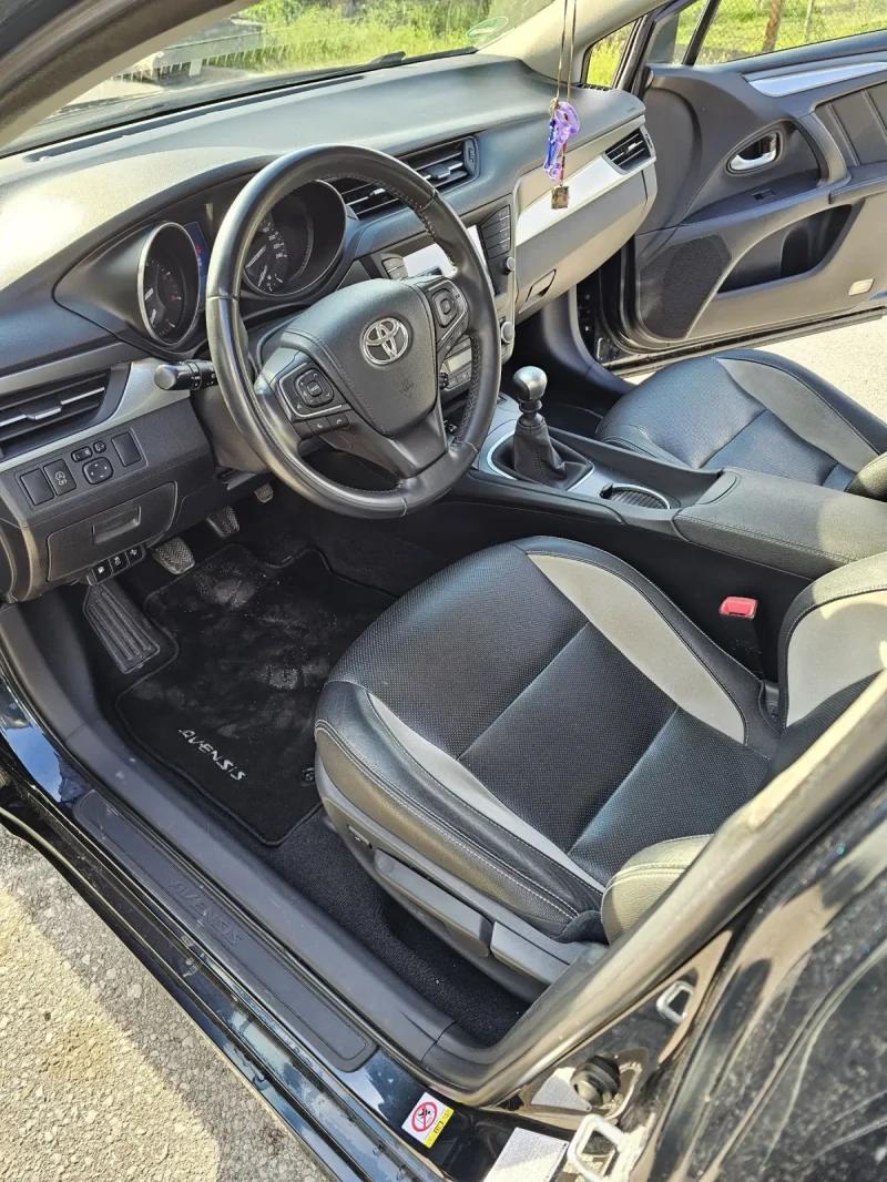 Toyota Avensis, снимка 9 - Автомобили и джипове - 52393332