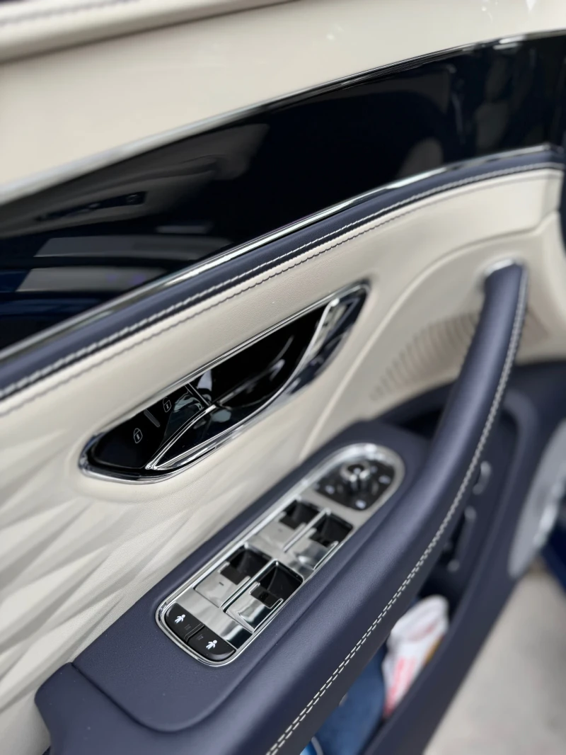 Bentley Flying Spur V8, снимка 14 - Автомобили и джипове - 50167766