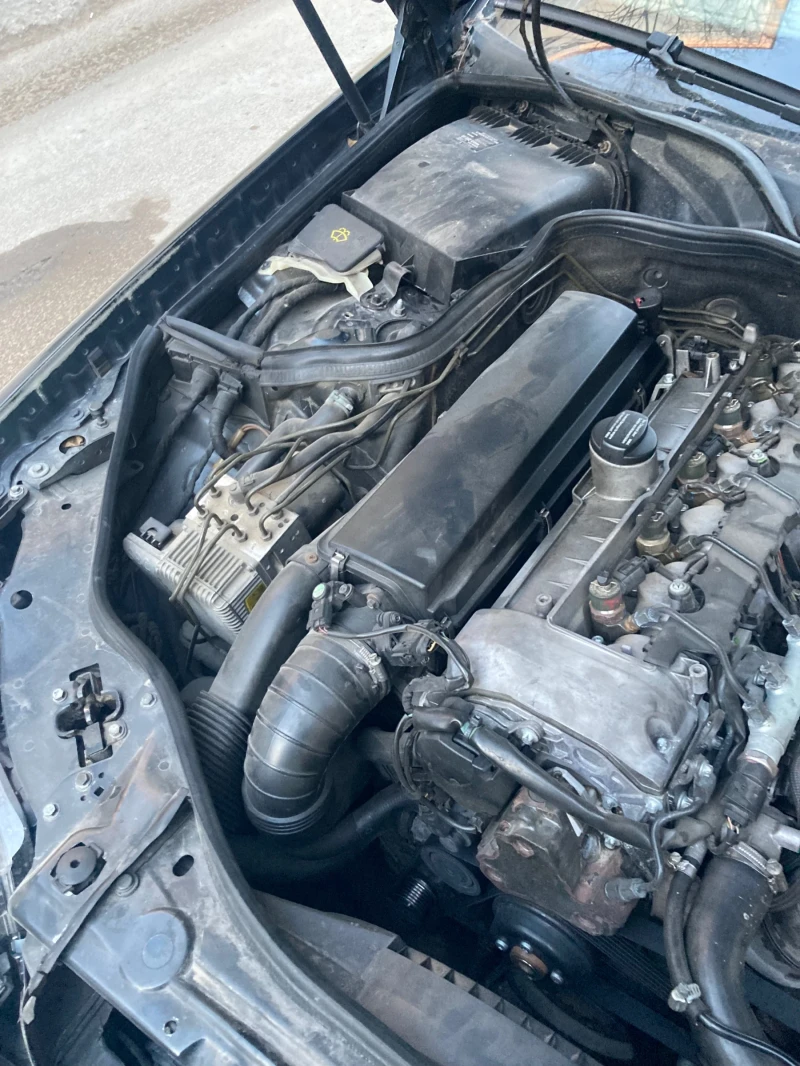 Mercedes-Benz E 270 W211, снимка 3 - Автомобили и джипове - 51781580