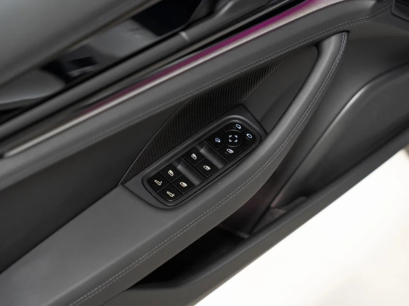 Porsche Panamera 4/FACELIFT/BOSE/MATRIX/PANO/SOFT CLOSE/MEMORY/21/, снимка 7 - Автомобили и джипове - 52151672