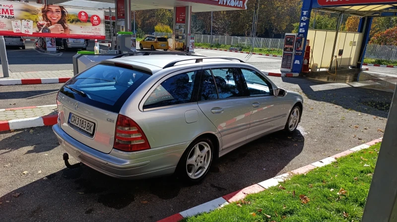Mercedes-Benz C 270 Avangarde, снимка 9 - Автомобили и джипове - 52250027