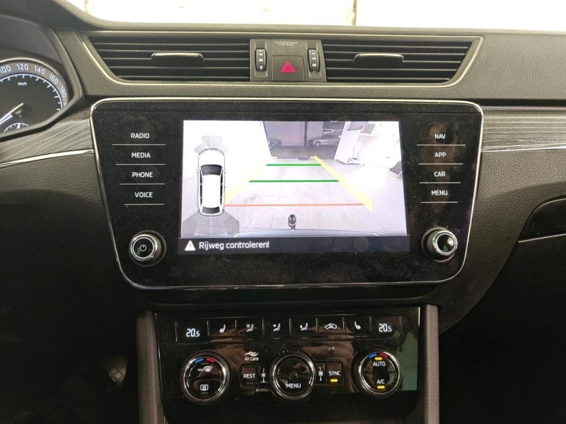 Skoda Superb, снимка 12 - Автомобили и джипове - 53047983