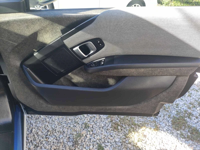 BMW i3, снимка 8 - Автомобили и джипове - 53101611