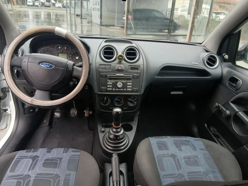 Ford Fiesta Газ бензин, снимка 10 - Автомобили и джипове - 53181449