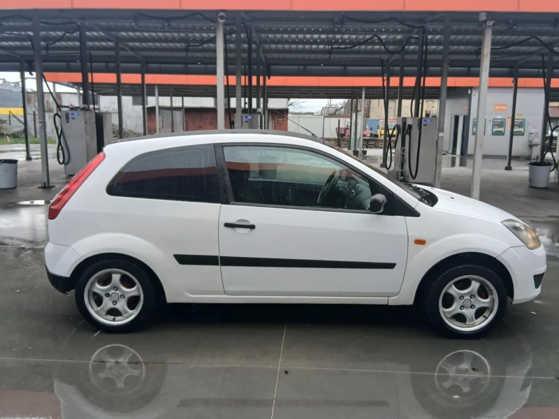 Ford Fiesta Газ бензин, снимка 5 - Автомобили и джипове - 53181449